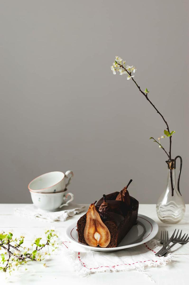 Como hacer plum cake de chocolate con peras enteras