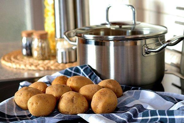 jugo de papa para la gastritis
