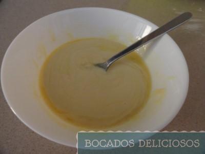 Derretimos el chocolate blanco con la mantequilla