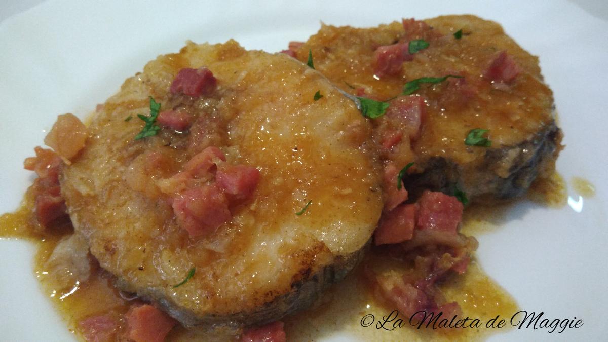 Merluza en salsa de jamón serrano al cava