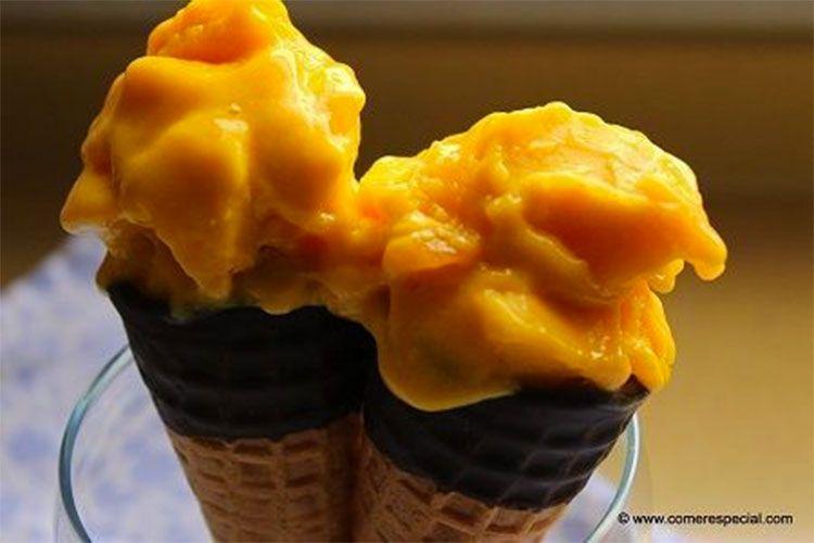 Postres fáciles, helado de plátano y mango sin lactosa