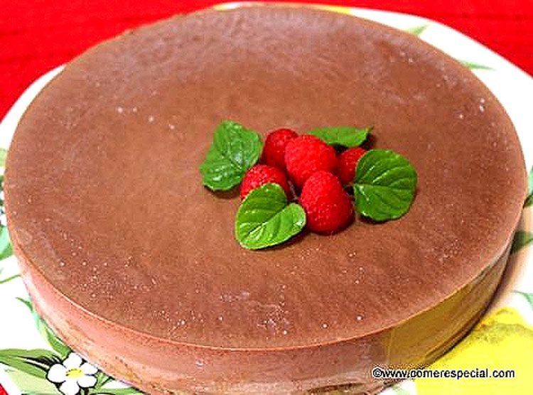 Tarta de chocolate sin horno ni lactosa