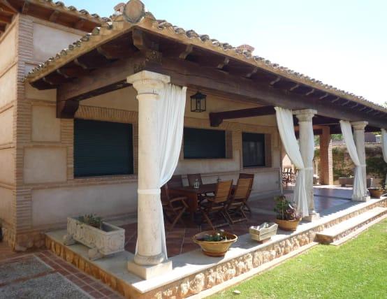 Porches de madera en casas rusticas