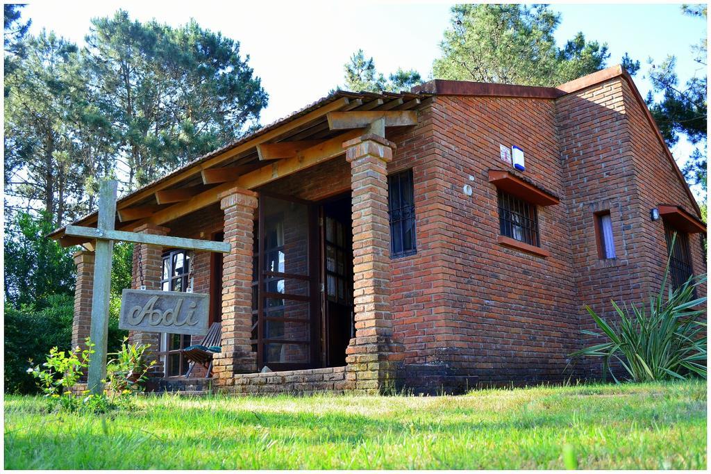 Casas rústicas de ladrillo con porche