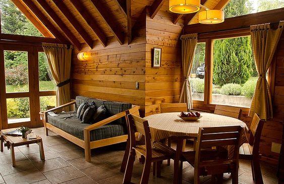Interiores de cabañas de madera
