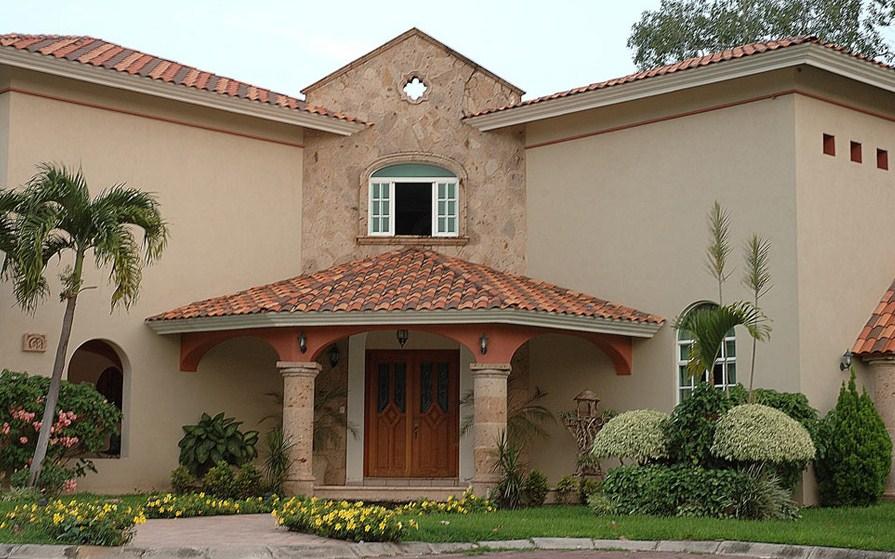 Fachadas con columnas de cantera