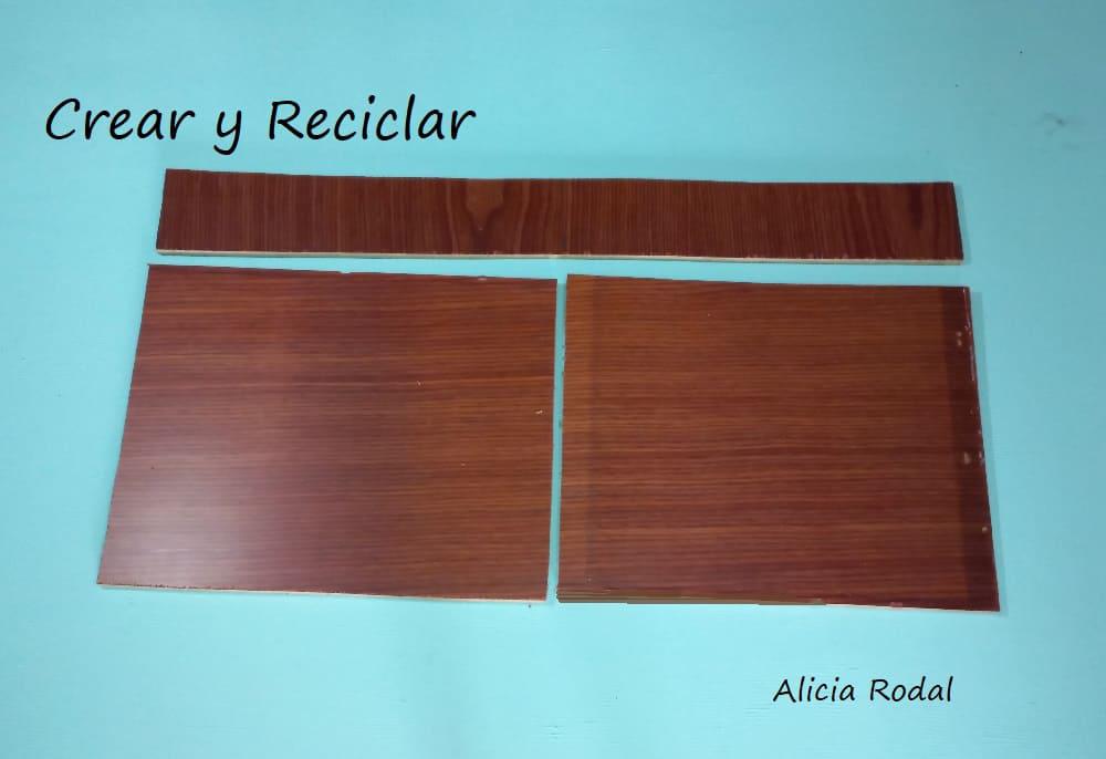 En este tutorial te muestro Cómo hacer un mueble multiusos, que sea una mesa, un baúl y al mismo tiempo una acogedora casa y cama para tu gato, y lo mejor de todo es que lo puedes hacer tú mismo con materiales reciclados. Diy