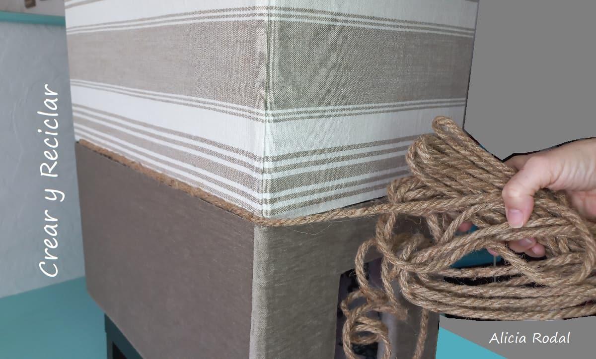 En este tutorial te muestro Cómo hacer un mueble multiusos, que sea una mesa, un baúl y al mismo tiempo una acogedora casa y cama para tu gato, y lo mejor de todo es que lo puedes hacer tú mismo con materiales reciclados. Diy