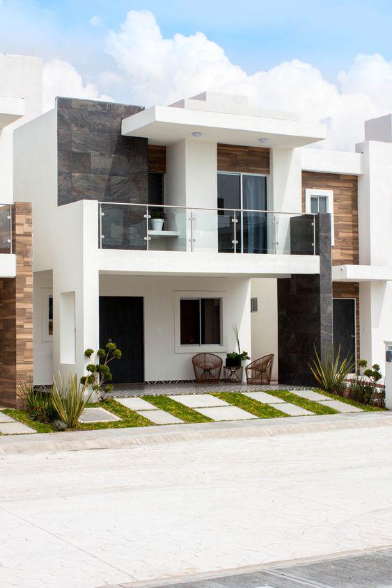 Diseños de casas con balcón