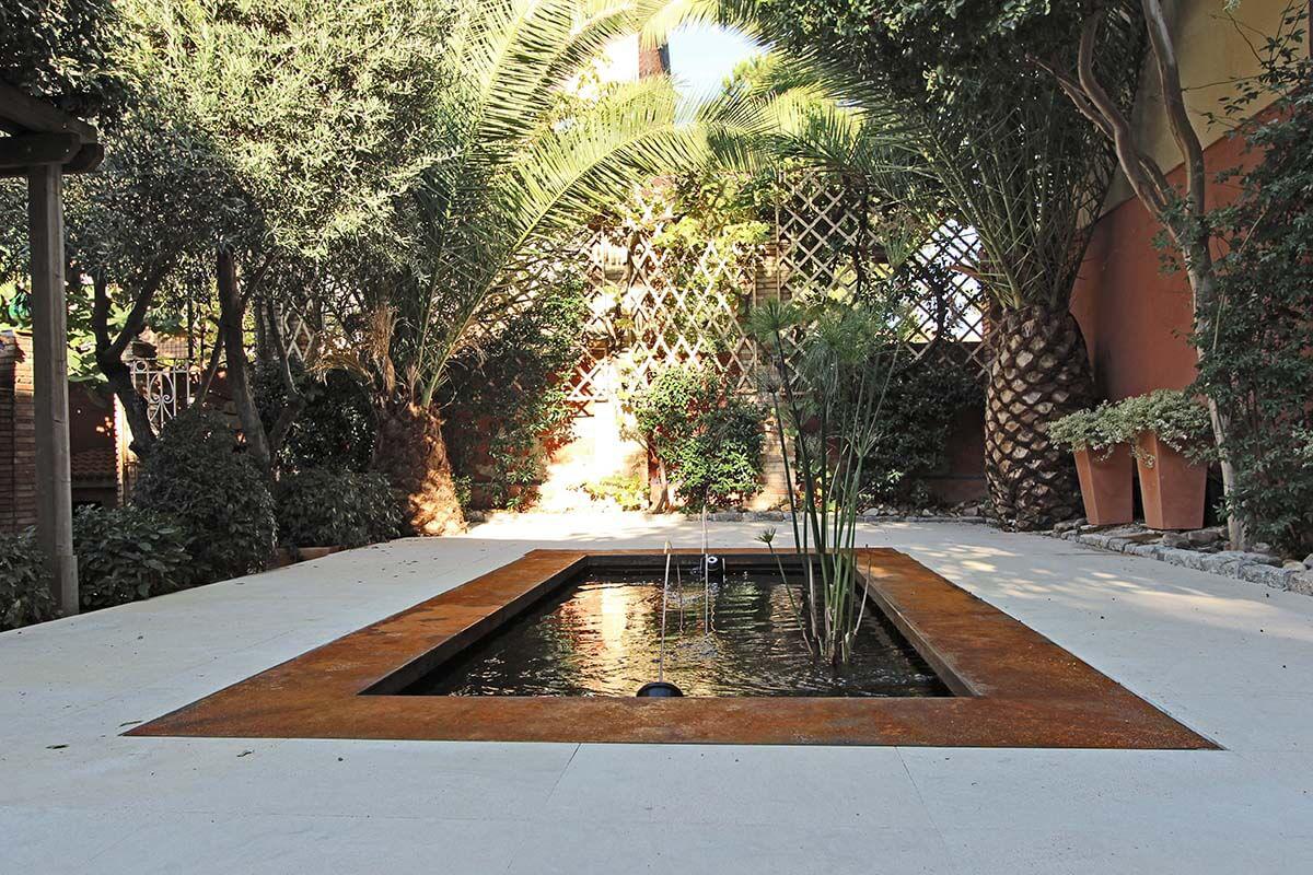 Elementos agua en jardín