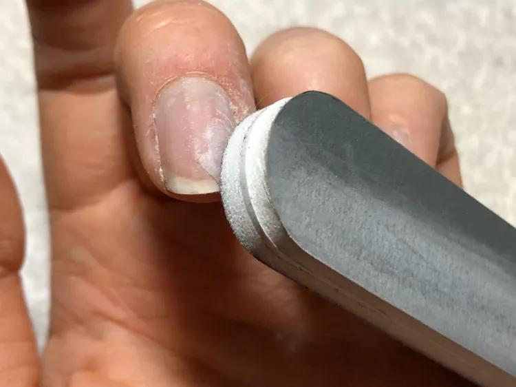 eliminar cualquier residuo de uñas postizas
