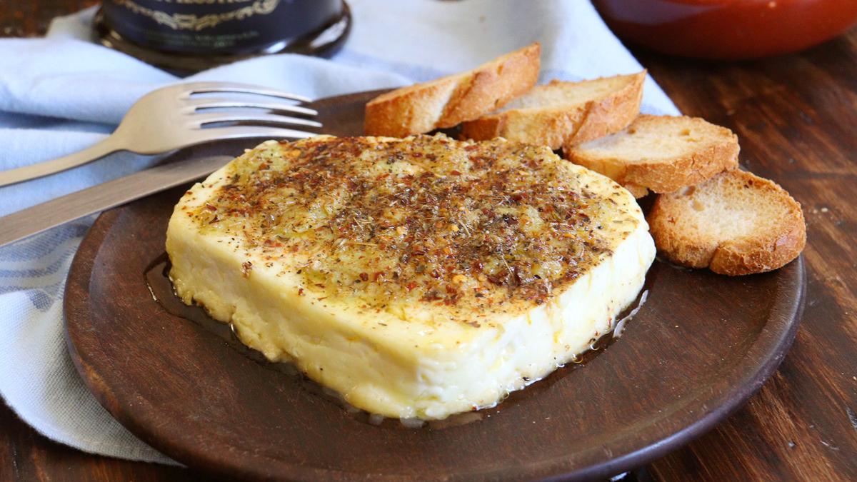 queso feta al horno aperitivo