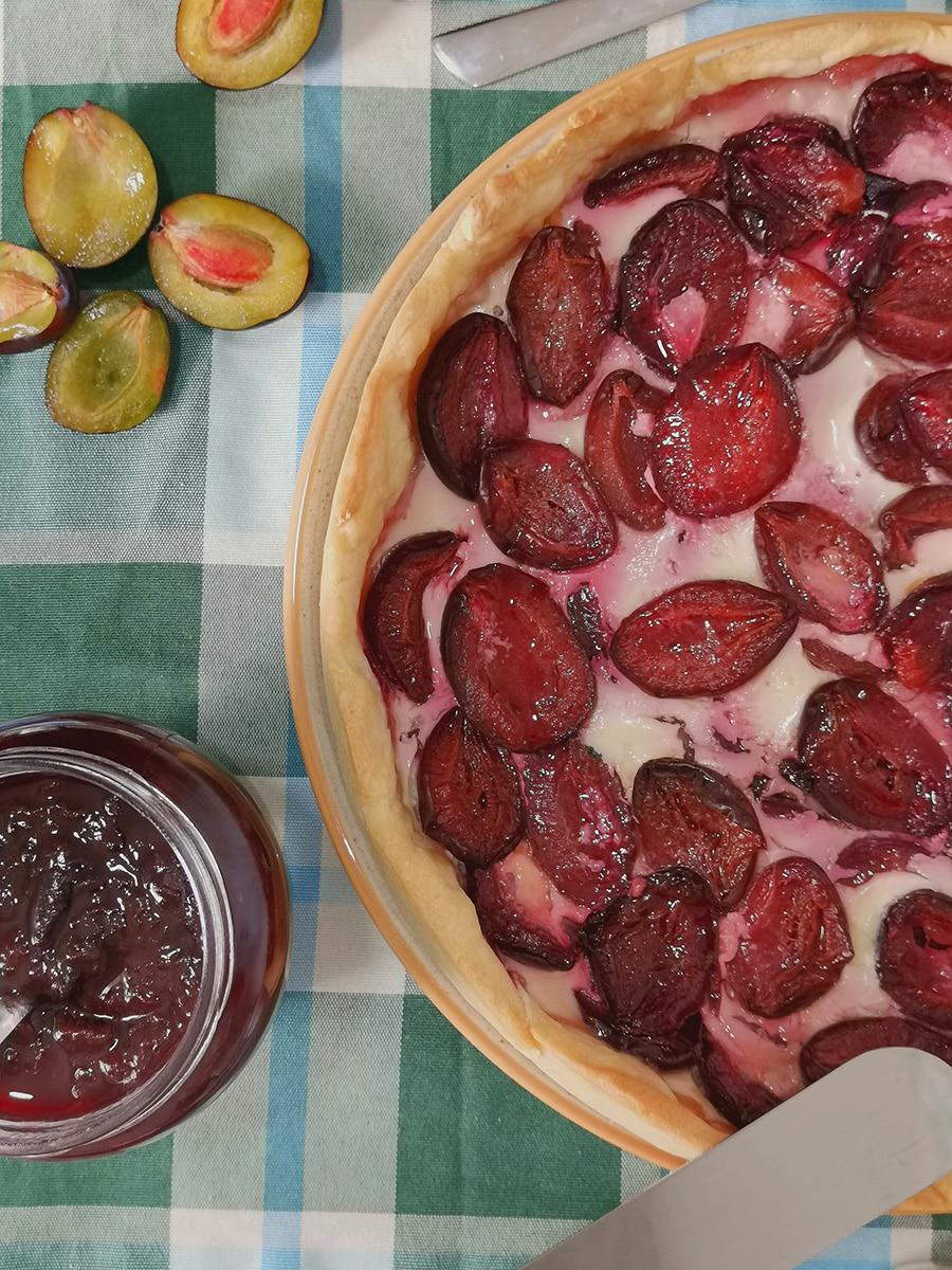 Tarta casera de ciruelas stanley - Plano cenital WP Recipe