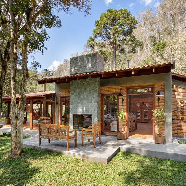 Modelos de casas de campo estilo rústico y techos de teja