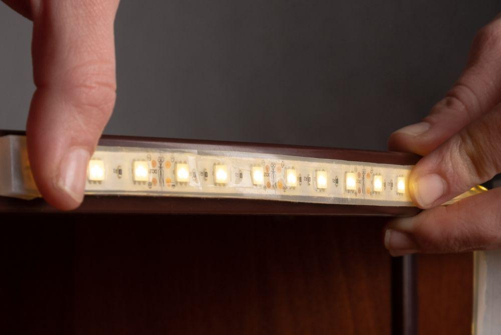 Tiras de luces LED adhesivas.