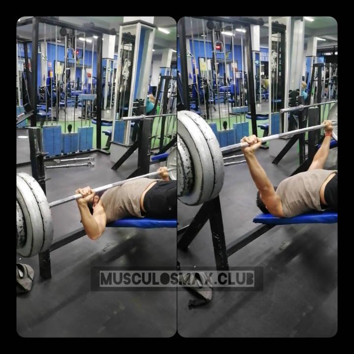 Press declinado con barra