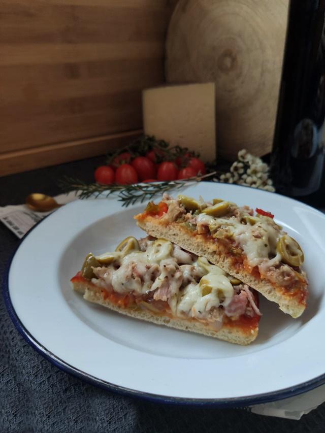 Pan-pizza con Molletes de Antequera