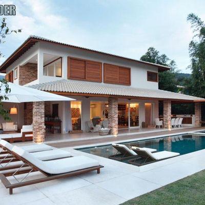 Diseños de casas de dos pisos con piscina