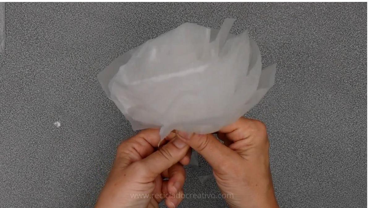 Lámpara reciclando plástico de bolsas o embalaje. Estilo nórdico Ikea Onda