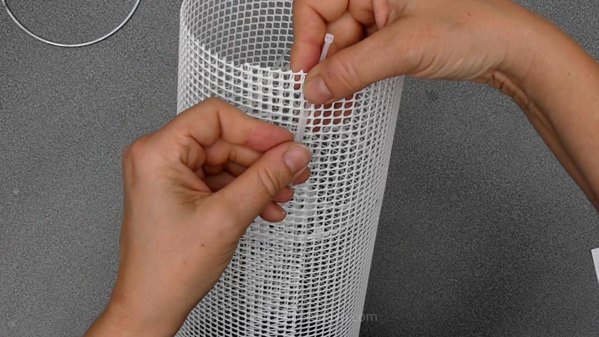 Lámpara reciclando plástico de bolsas o embalaje. Estilo nórdico Ikea Onda