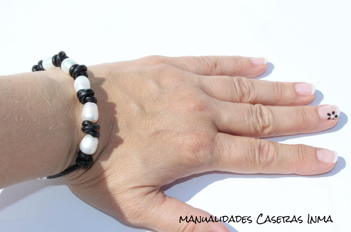 Manualidades Caseras Inma_ Pulsera nudo franciscano con perlas de rio