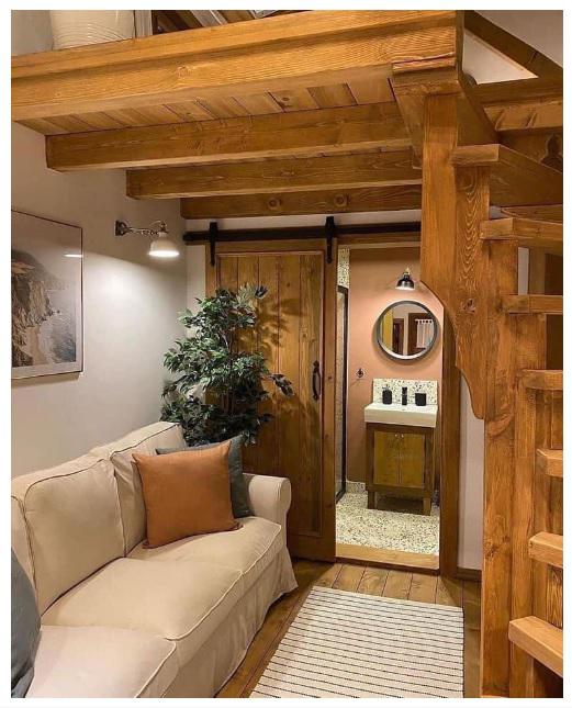 Mini casa con piscina en un terreno de 120 metros