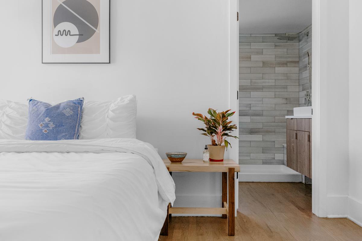 ¿Qué poner en la habitación para dormir bien?