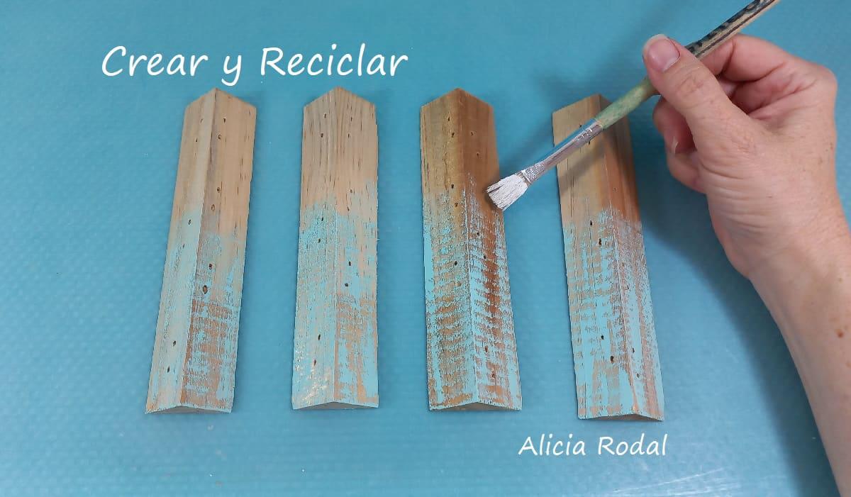 En este tutorial te voy a mostrar 3 ideas de manualidades con las que podemos decorar frascos, botellas o vasos de vidrio o cristal, con un toque rústico y veraniego al mismo tiempo.