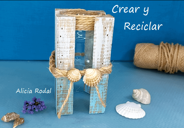 En este tutorial te voy a mostrar 3 ideas de manualidades con las que podemos decorar frascos, botellas o vasos de vidrio o cristal, con un toque rústico y veraniego al mismo tiempo.