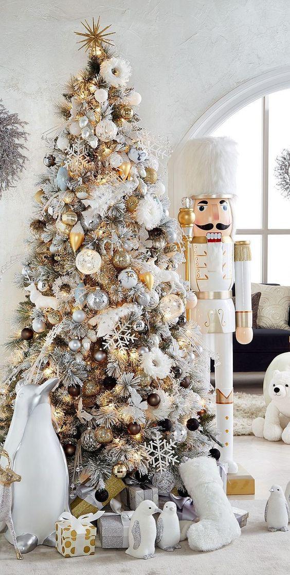 Como decorar la base del árbol de navidad