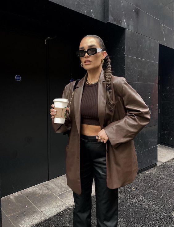 Ideas de outfits color café que ya viene el otoño