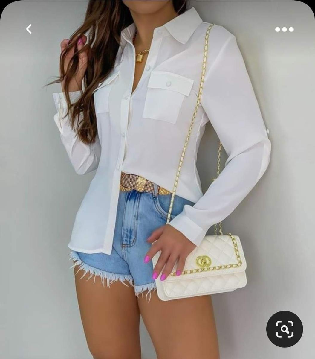 Ideas de outfits casuales con shorts y blusa blanca