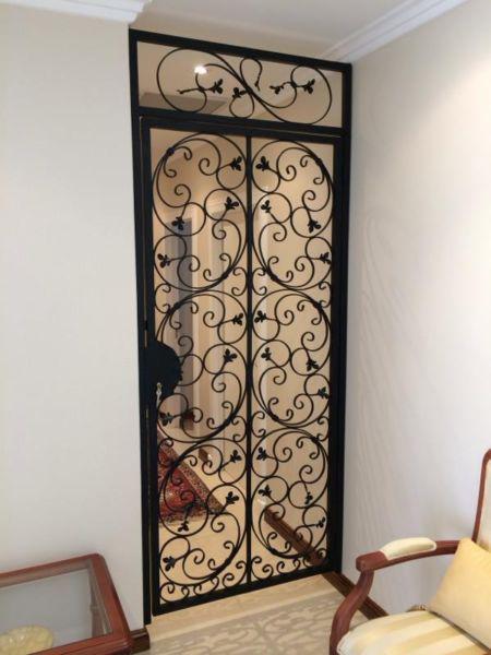Diseños de puertas de hierro forjado