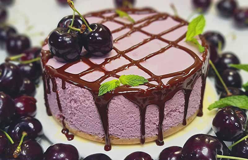 Tarta de cerezas fácil con vídeo
