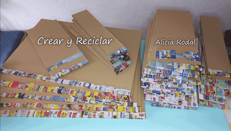 ¿Quieres aprender a hacer tus propios muebles a medida, sin gastar mucho dinero? Muy fácil, en este tutorial te voy a demostrar que puedes tener tus armarios bien organizados, con unas simples cajas de cartón y otros materiales reciclados. Diy