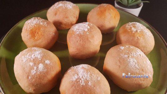 Bollos preñaos o choripanes