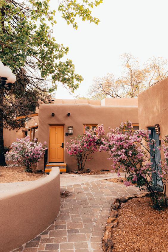 Casas de barro y adobe estilo rústico