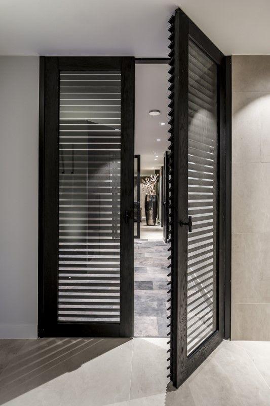 Modelos de puertas principales de aluminio