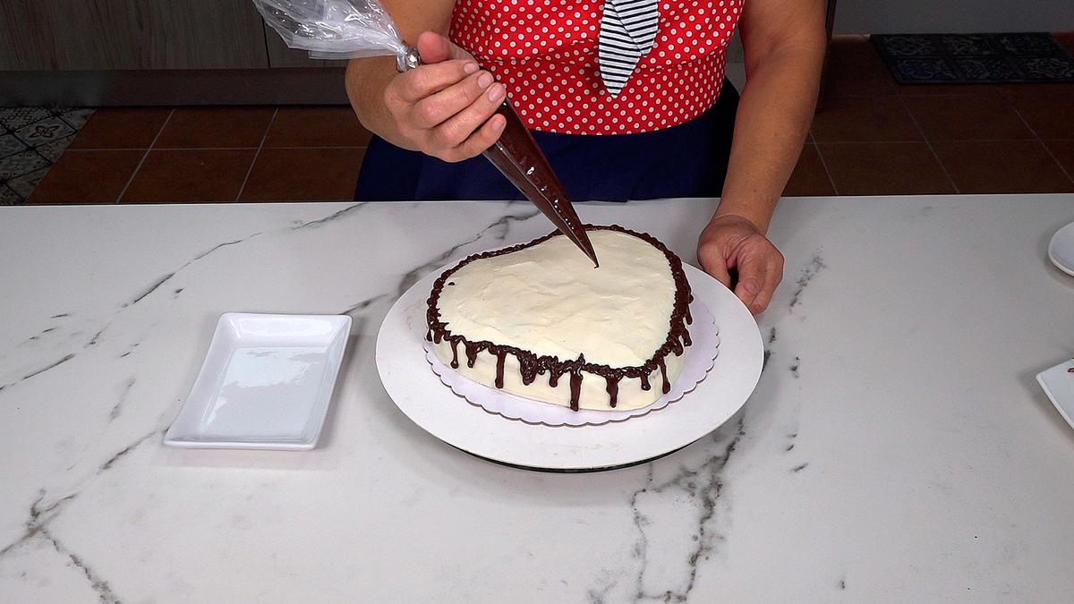 Tarta especial San Valentín 2023 - Loli Domínguez - Foto 22