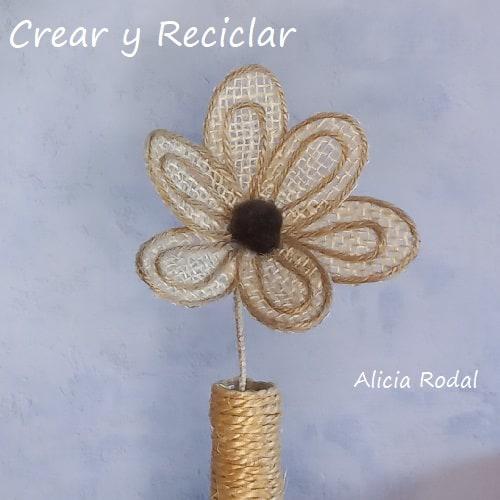 Cómo hacer una hermosa decoración para nuestra casa, para vender o regalar. Después de ver este tutorial te darás cuenta que nunca había sido tan fácil decorar nuestra casa como ahora, con estas sencillas y hermosas ideas de manualidades decorativas. DIY