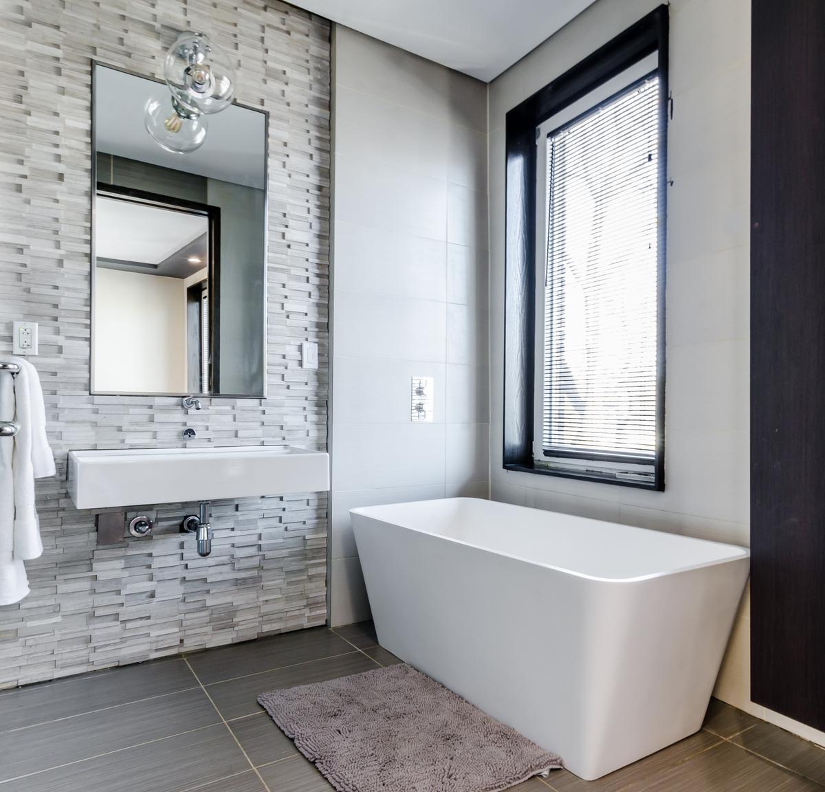 Ventanas de PVC para baño moderno