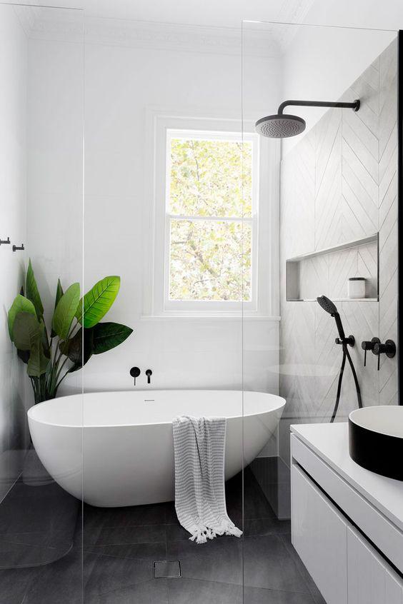 Baños con tina pequeños