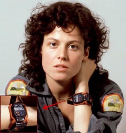 Sigourney Weaver con el Casio Alien A100