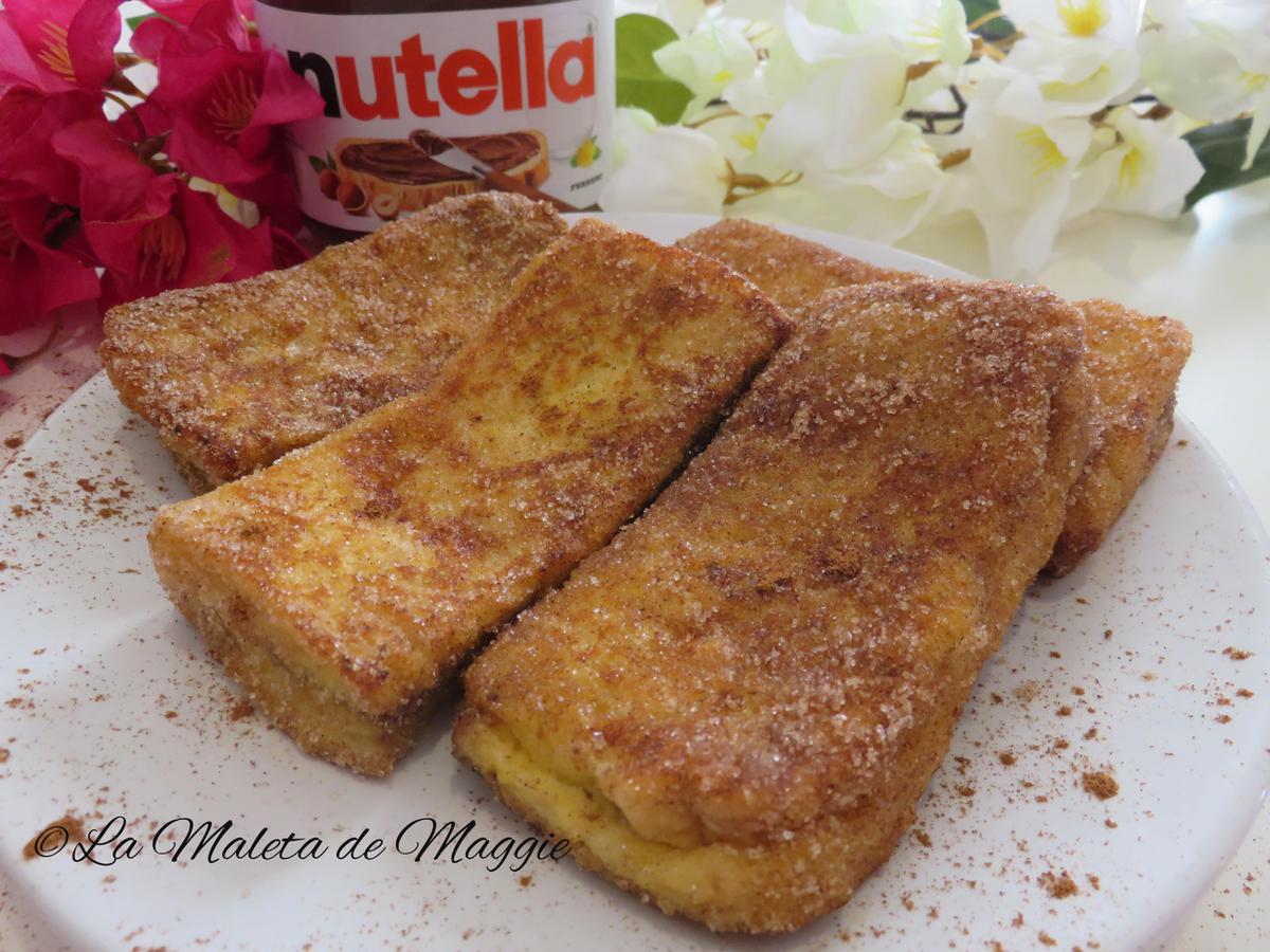 Rollitos de tostadas francesas rellenas de Nutella