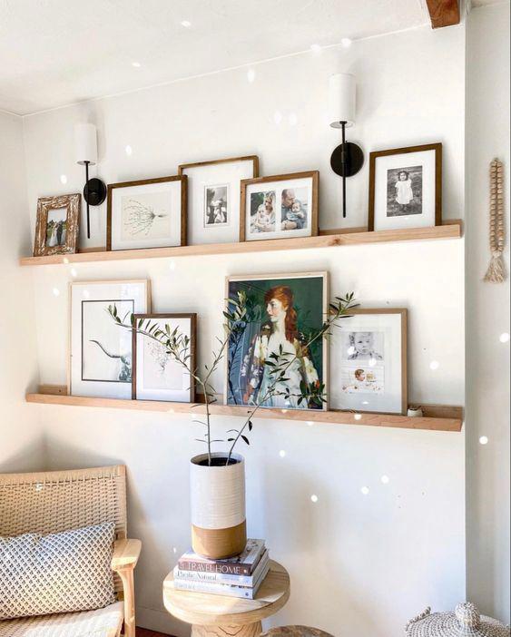 Cuadros sobre repisas para decoración de interiores