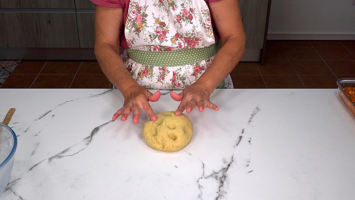 EMPANADAS DE POLLO CON MASA CASERA. Una receta fácil y deliciosa - Loli Domínguez - Foto 12
