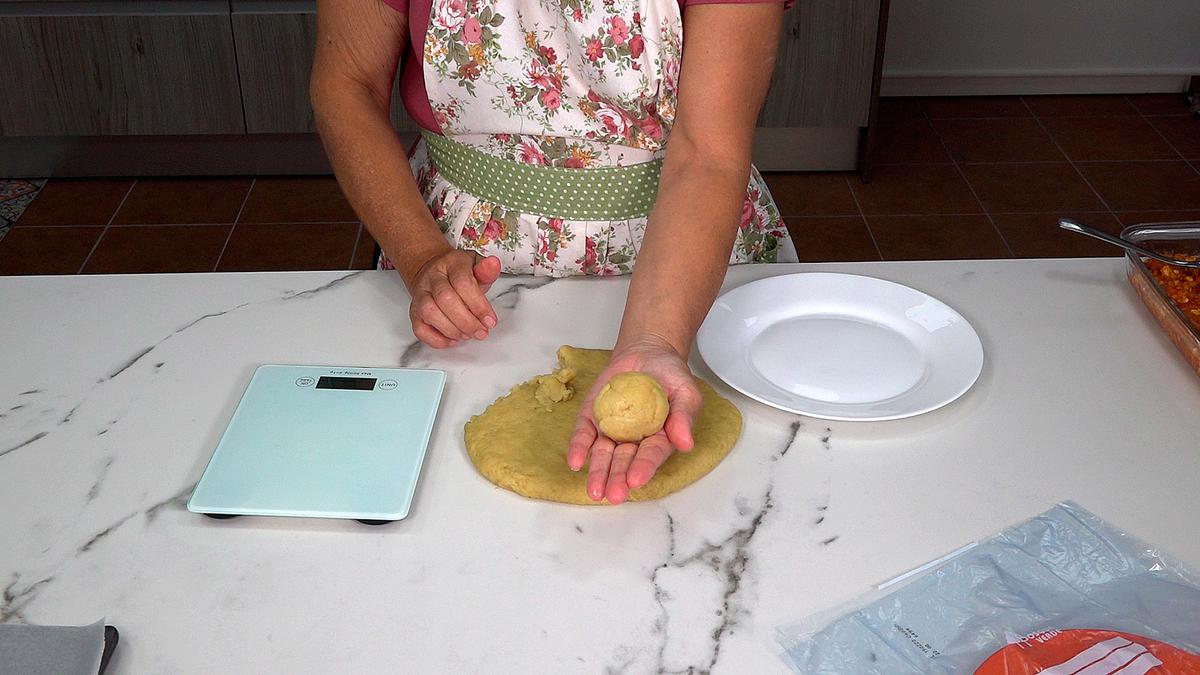 EMPANADAS DE POLLO CON MASA CASERA. Una receta fácil y deliciosa - Loli Domínguez - Foto 13