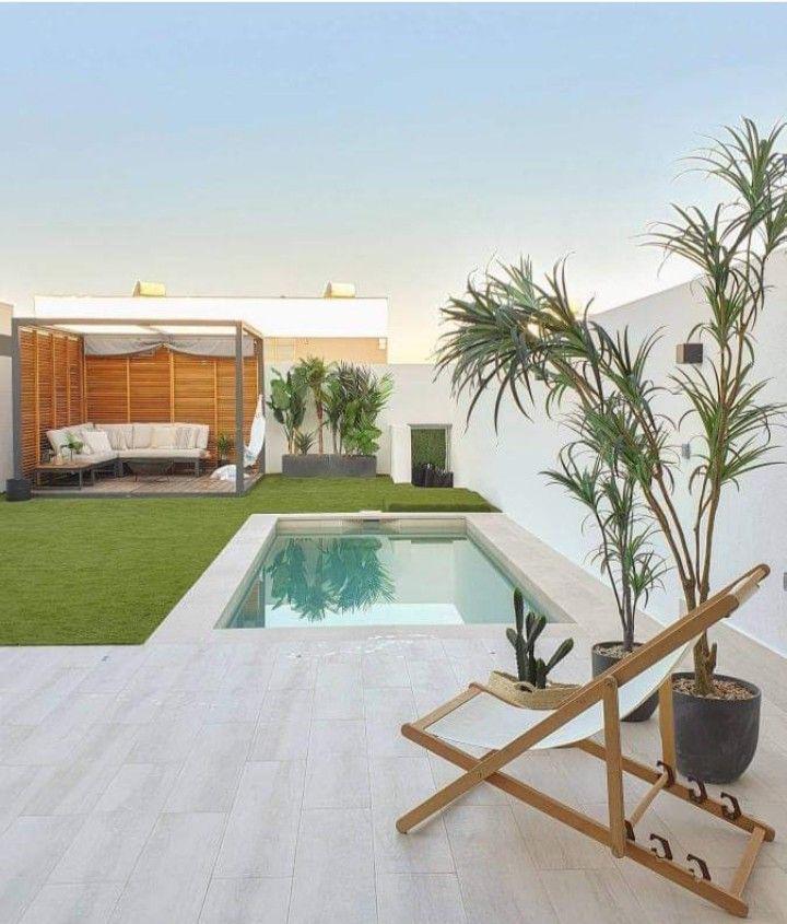 Área de piscina en tu jardín