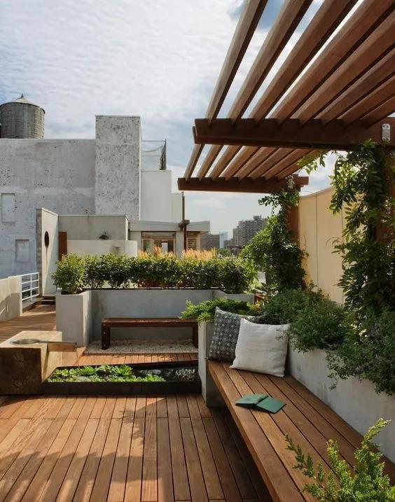 Patios traseros con jardineras