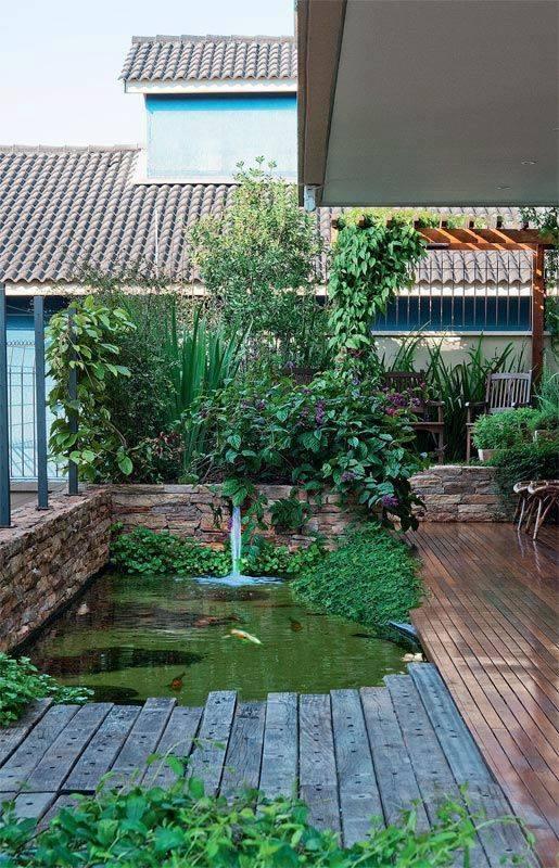 Zona de descanso con estanques